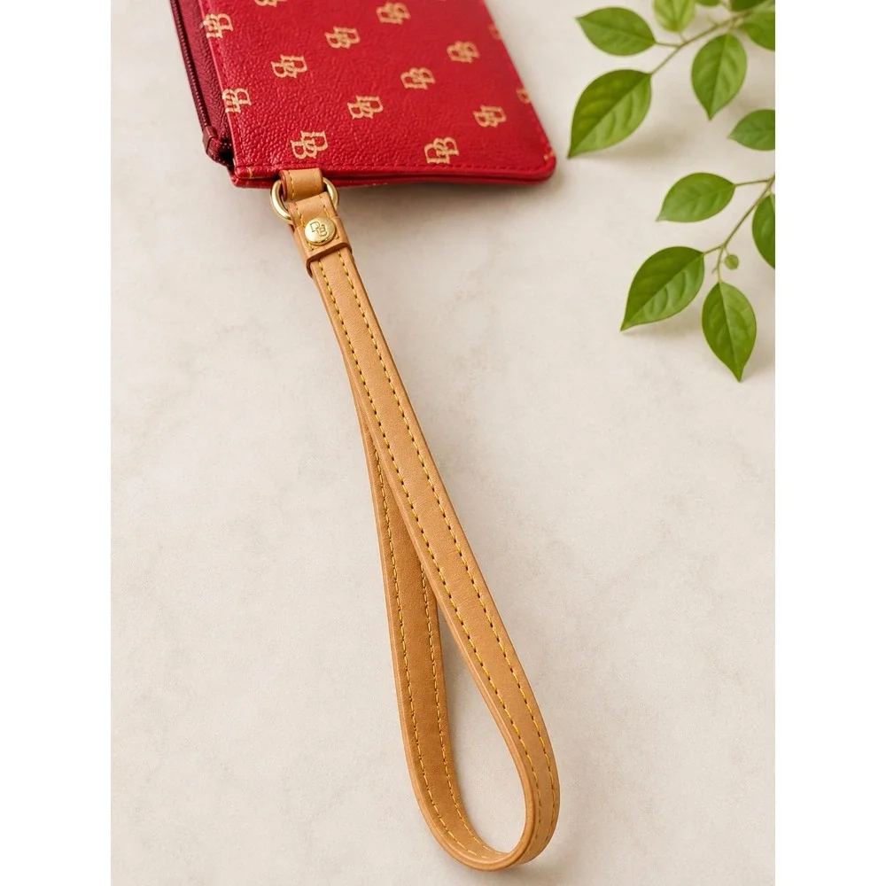 W254 Dooney & Bourke Gretta wristley